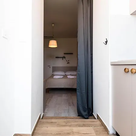 L&B City Center Studios Apartments 3*