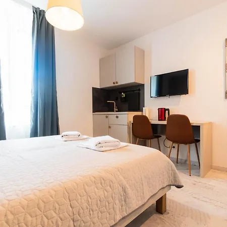 Guest house L&B City Center Studios Apartments