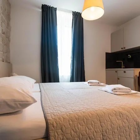 L&B City Center Studios Apartments