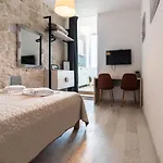 Studio Apartments - Pula City Center Pensionat
