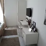Pensionat Studio Apartments - Pula City Center Pula