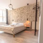 Studio Apartments - Pula City Center Pensionat 3*