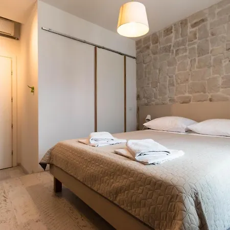 Studio Apartments - Pula City Center 3*
