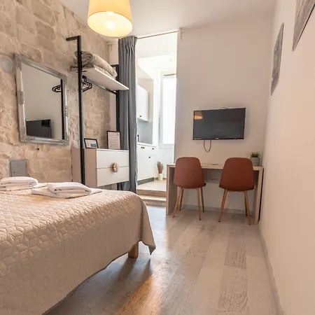 Center Studios Apartments Pula Guest house 3*