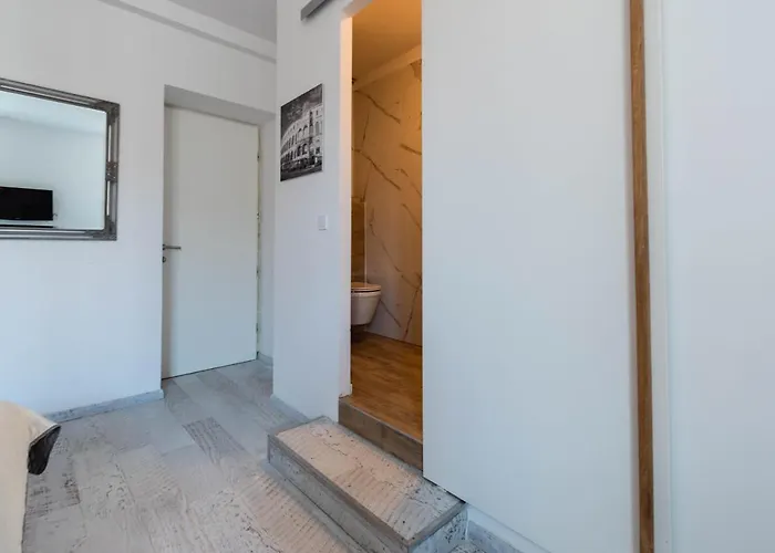 Center Studios Apartments Pula 3*