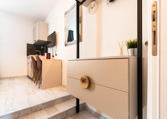 Center Studios Apartments Pula 3* Pula