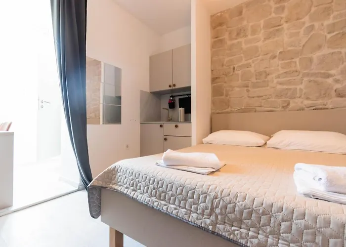 Center Studios Apartments Pula Guest house