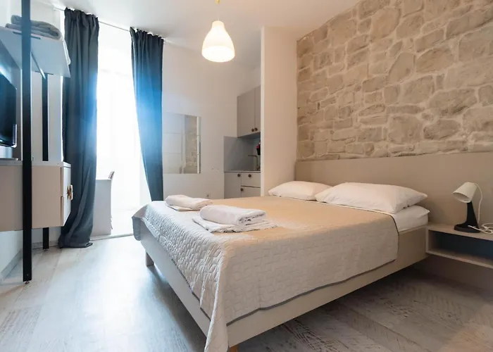 Center Studios Apartments Pula Pula