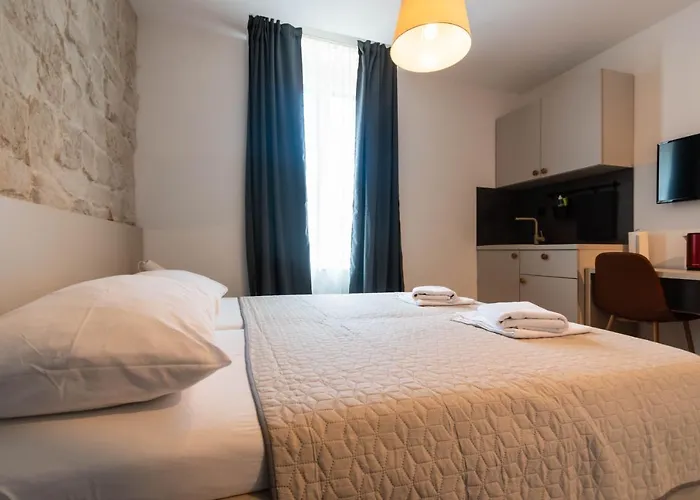 Center Studios Apartments Pula