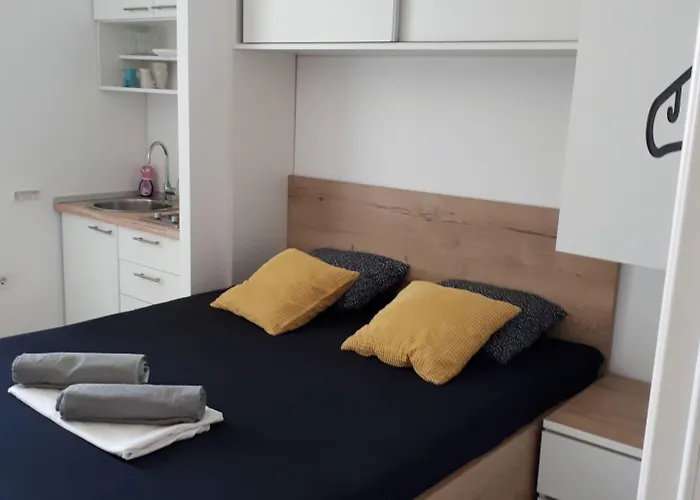 Center Studios Apartments Pula Pula