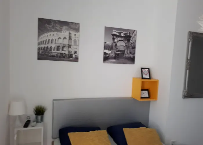 Center Studios Apartments Pula Pula