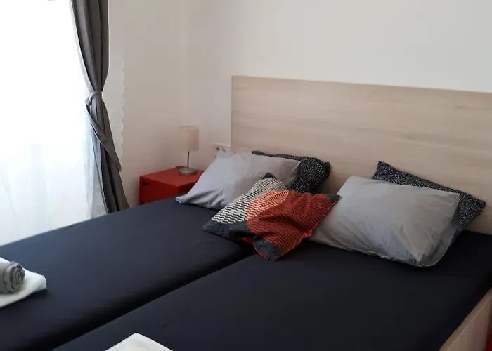 Center Studios Apartments Pula Guest house