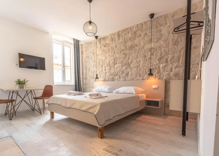 Guest house Center Studios Apartments Pula