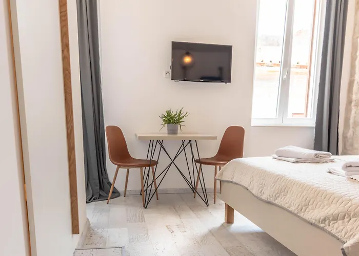 Center Studios Apartments Pula Pula